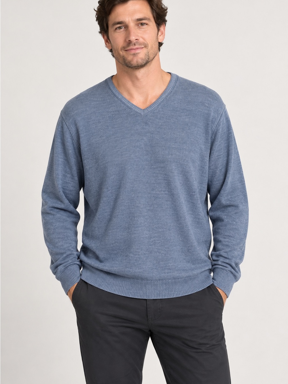 Roundtree & Yorke Men's V-Neck Sweater in Slate Blue